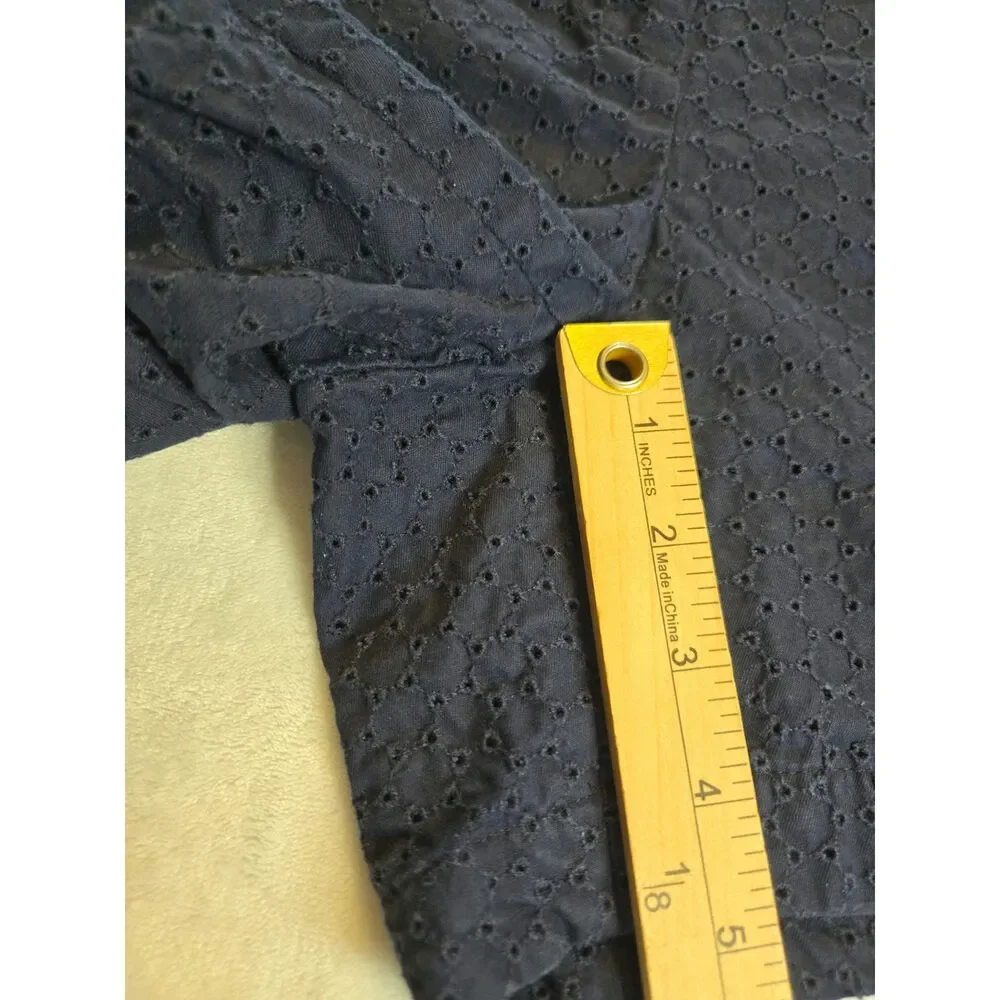 Talbots Navy Eyelett Women's Shorts Size 4 - Picture 7 of 9